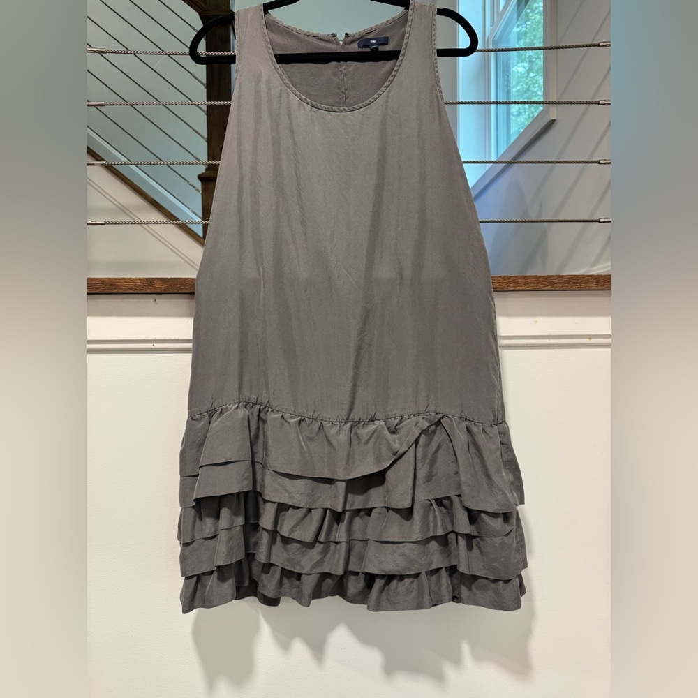 GAP Gray Sleeveless racer back Tiered Ruffle silk Dress
